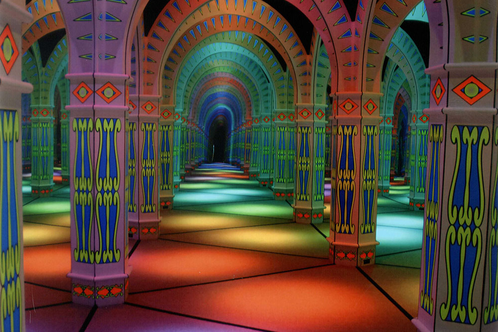 Amazing Mirror Maze (Slider Image 5) | Gatlinburg Attractions
