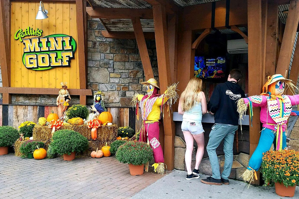 Gatlin's Mini Golf (Slider Image 1) | Gatlinburg Attractions