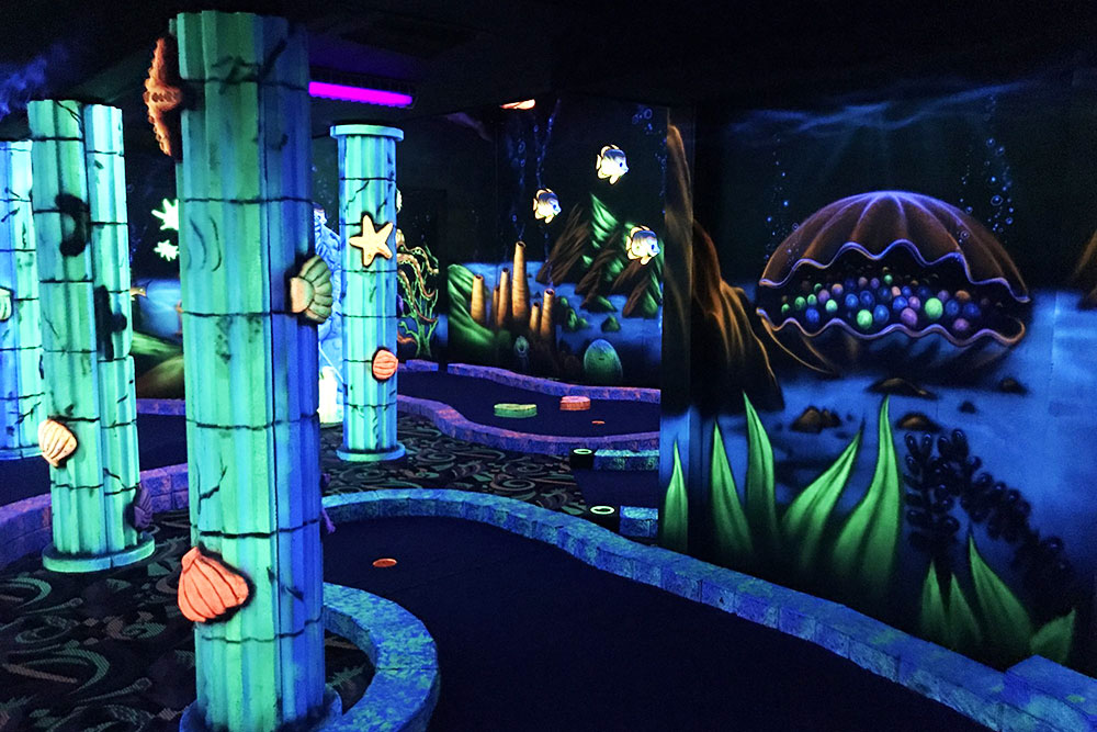 Gatlin's Mini Golf (Slider Image 4) | Gatlinburg Attractions