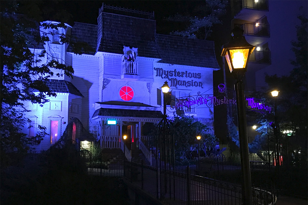 Mysterious Mansion (Slider Image 3) | Gatlinburg Attractions
