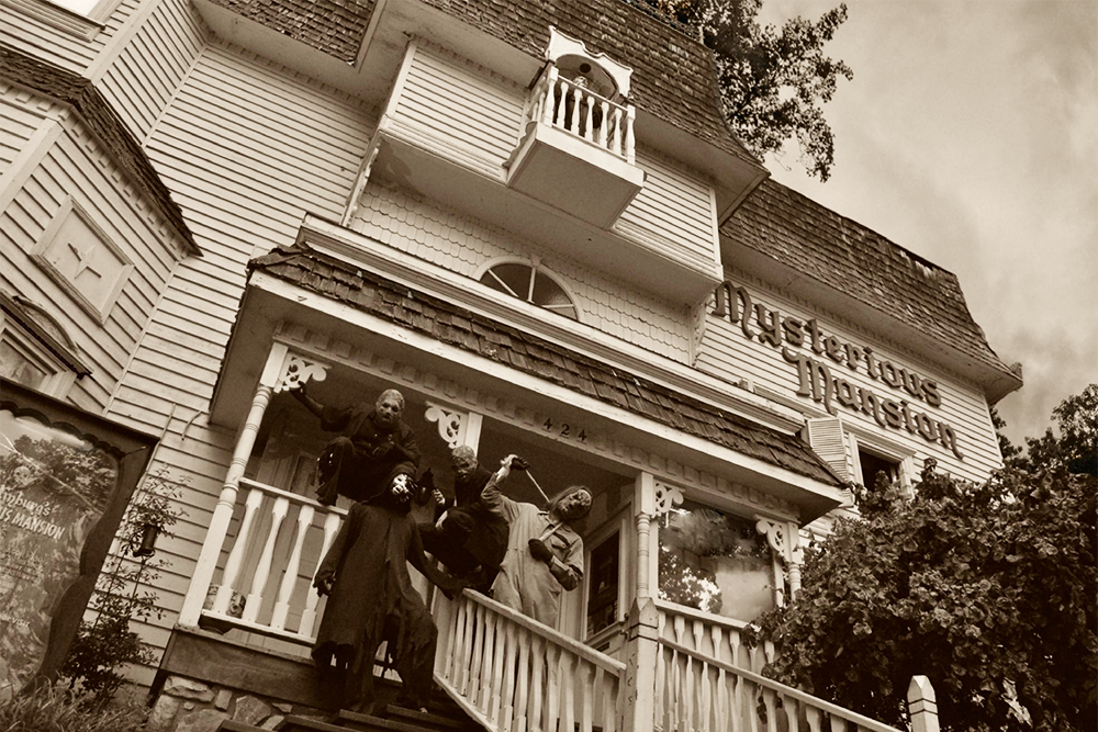 Mysterious Mansion (Slider Image 5) | Gatlinburg Attractions