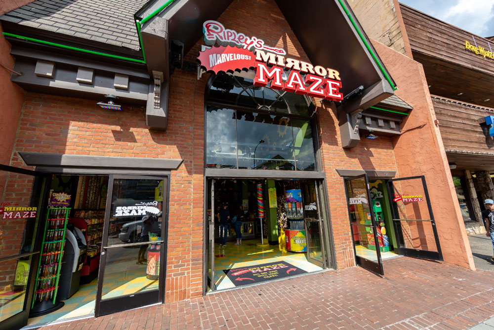 Ripley's Marvelous Mirror Maze (Slider Image 1) | Gatlinburg Attractions